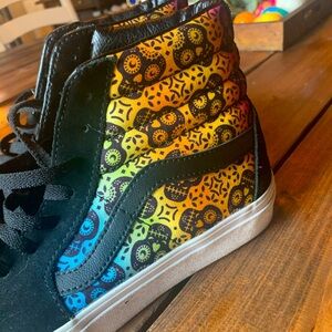 VANS Sk8-Hi Top Colorful Sugar Skull Skateboard Sneaker - Men’s Size 10